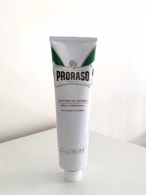 Crema de afeitar en tubo Proraso blanco pieles sensibles 150 ml