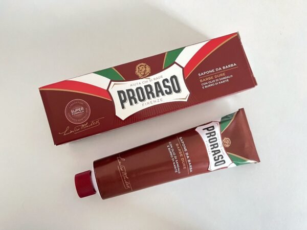 Crema de afeitar en tubo Proraso rojo barbas duras 150 ml