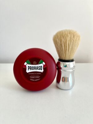 Kit de afeitado Proraso crema de afeitar roja en tazón + brocha